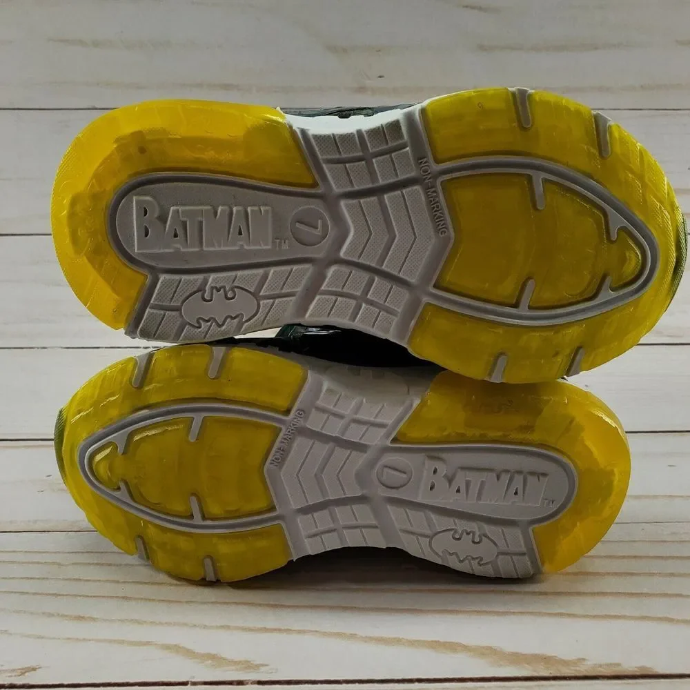 Batman Light Up Shoes Sneakers Toddler‎ Size 7 Black DC Comics Super Hero Gotham